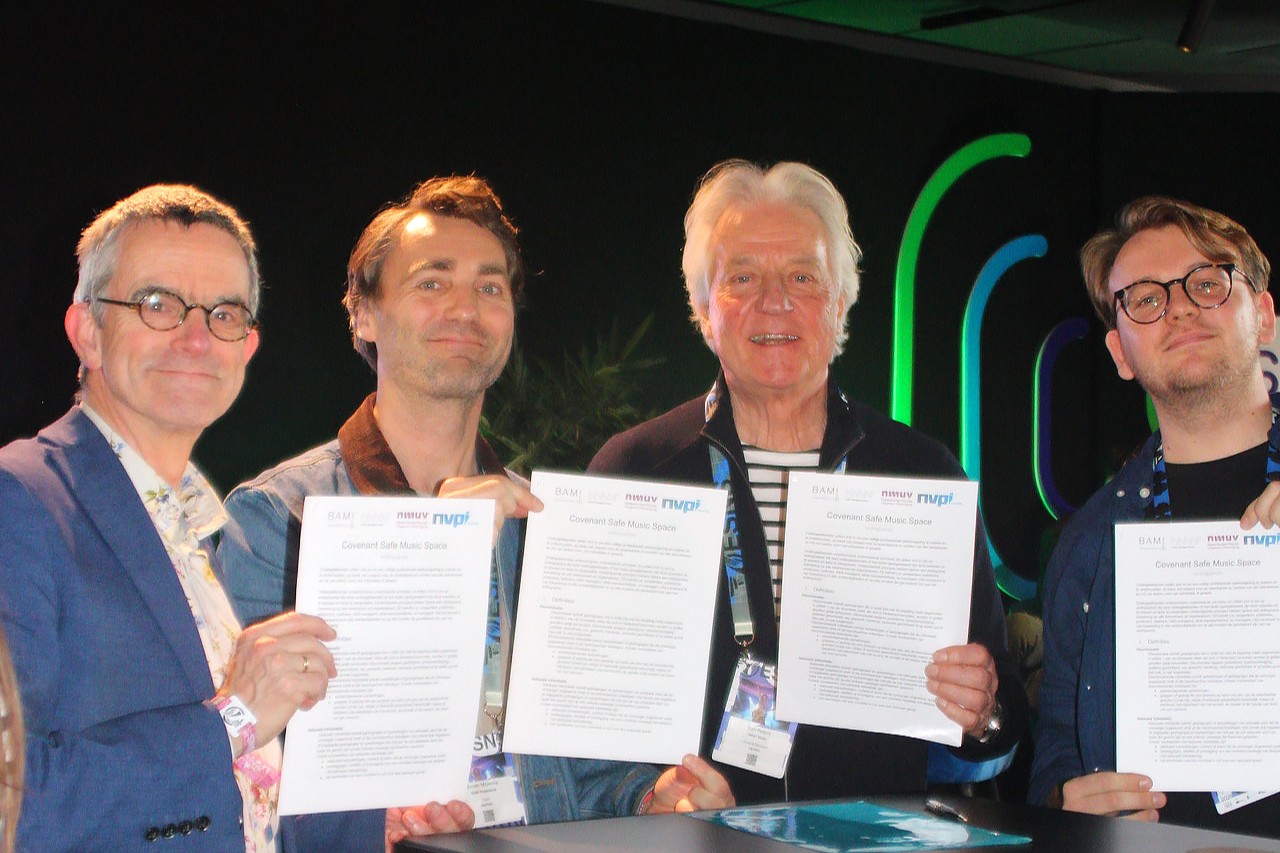 BAM! Popauteurs, NMUV, NVPI en MMF NL lanceren samen het convenant ‘Safe Music Space’ voor writingcamps: “Creativiteit bloeit pas echt als de werkomgeving veilig is” BAM! Popauteurs, NMUV, NVPI en MMF NL lanceren samen het convenant ‘Safe Music Space’ voor writingcamps: “Creativiteit bloeit pas echt als de werkomgeving veilig is”